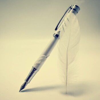 White Feather Stilou